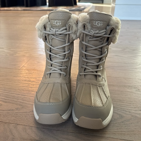 UGG Australia - Adirondack Snow Boots - Picture 2 of 7